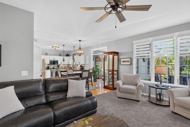 2705 Shoreview Circle, Des Moines, IA 50320