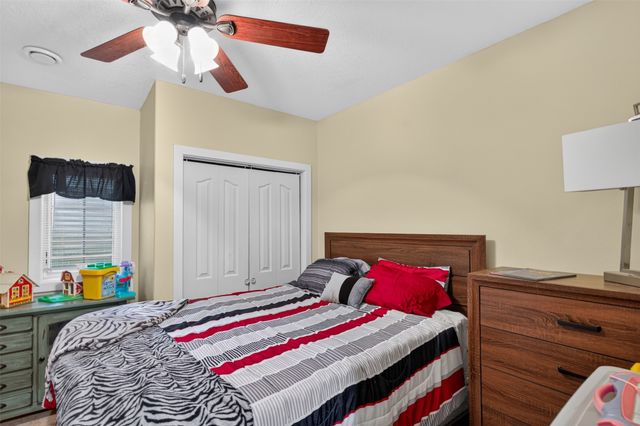 2705 Shoreview Circle, Des Moines, IA 50320