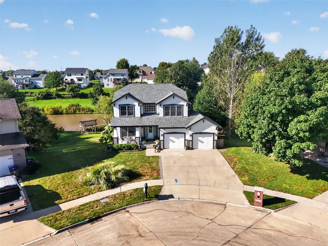 2705 Shoreview Circle, Des Moines, IA 50320