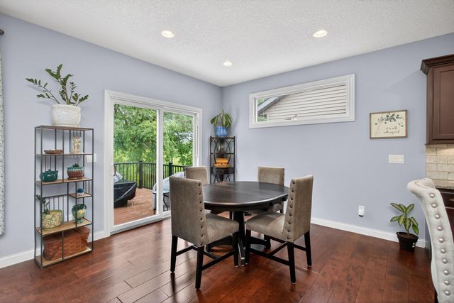 5038 Emeis View Court, Davenport, IA 52804