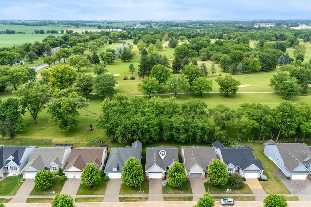 5038 Emeis View Court, Davenport, IA 52804