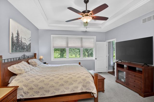 5038 Emeis View Court, Davenport, IA 52804