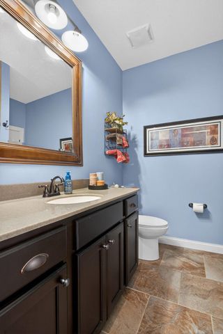 5038 Emeis View Court, Davenport, IA 52804
