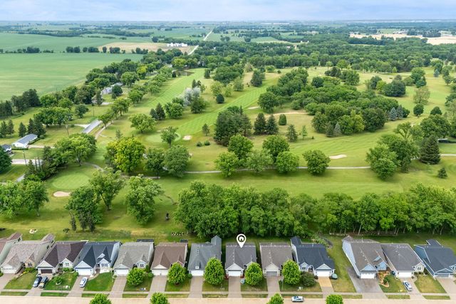 5038 Emeis View Court, Davenport, IA 52804