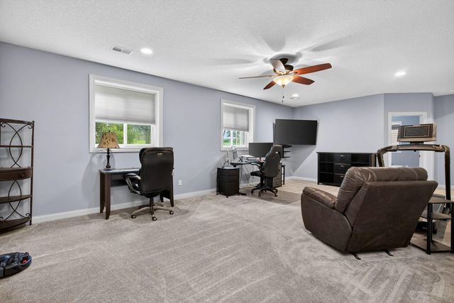 5038 Emeis View Court, Davenport, IA 52804