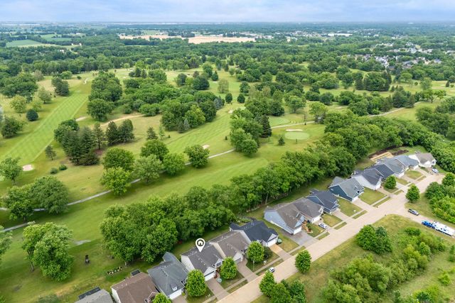 5038 Emeis View Court, Davenport, IA 52804