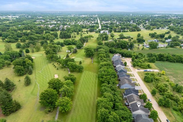 5038 Emeis View Court, Davenport, IA 52804