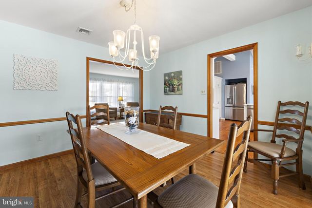 403 JERSEY CITY CT, Lanoka Harbor, NJ 08734