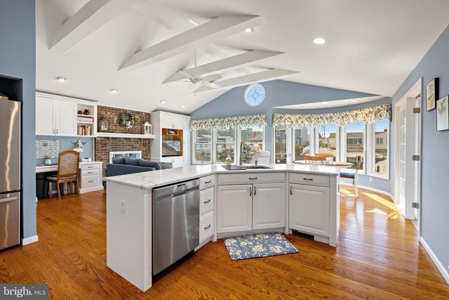 403 JERSEY CITY CT, Lanoka Harbor, NJ 08734