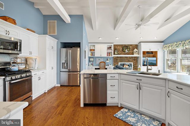 403 JERSEY CITY CT, Lanoka Harbor, NJ 08734