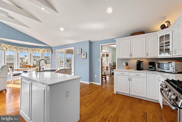 403 JERSEY CITY CT, Lanoka Harbor, NJ 08734