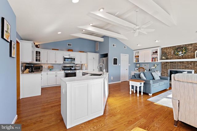 403 JERSEY CITY CT, Lanoka Harbor, NJ 08734