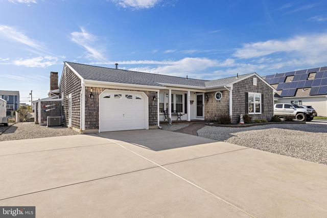 403 JERSEY CITY CT, Lanoka Harbor, NJ 08734