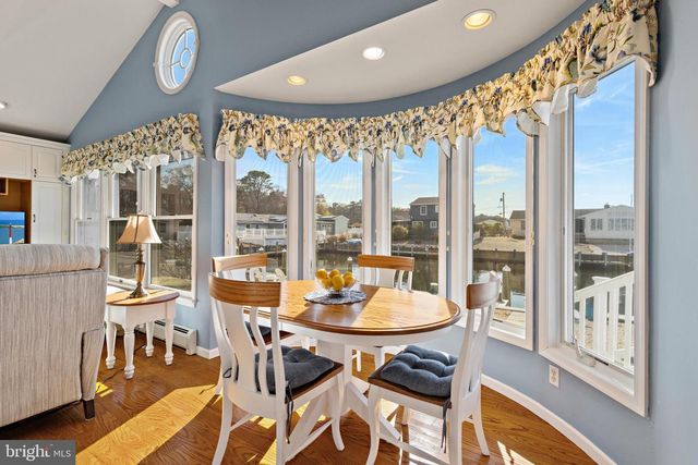 403 JERSEY CITY CT, Lanoka Harbor, NJ 08734