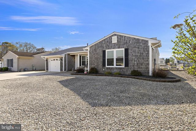 403 JERSEY CITY CT, Lanoka Harbor, NJ 08734