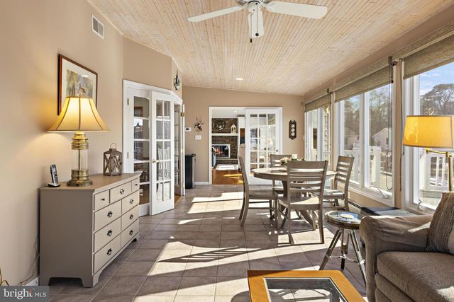 403 JERSEY CITY CT, Lanoka Harbor, NJ 08734