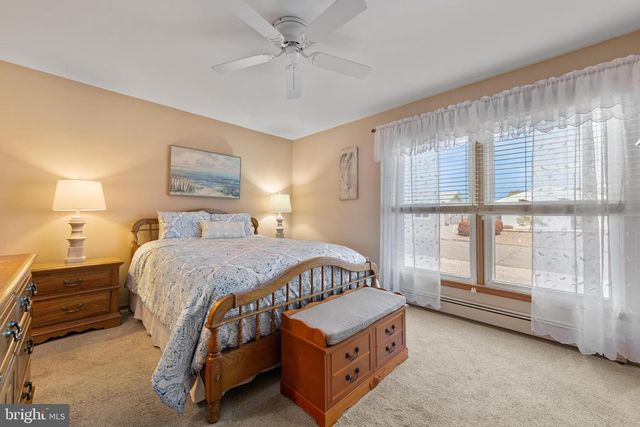 403 JERSEY CITY CT, Lanoka Harbor, NJ 08734