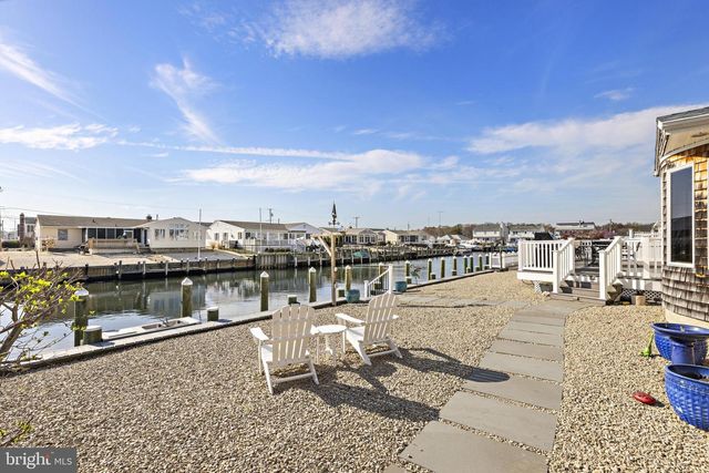 403 JERSEY CITY CT, Lanoka Harbor, NJ 08734