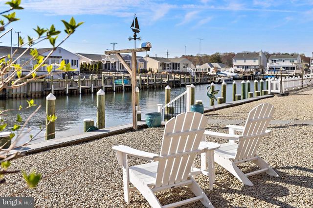 403 JERSEY CITY CT, Lanoka Harbor, NJ 08734