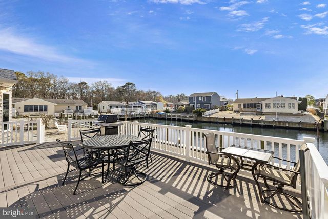 403 JERSEY CITY CT, Lanoka Harbor, NJ 08734