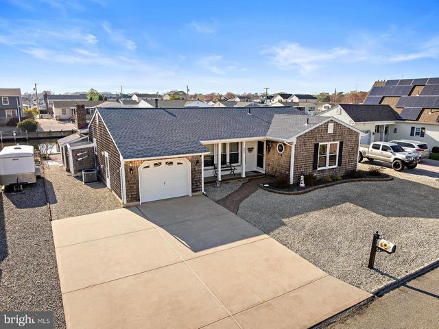 403 JERSEY CITY CT, Lanoka Harbor, NJ 08734