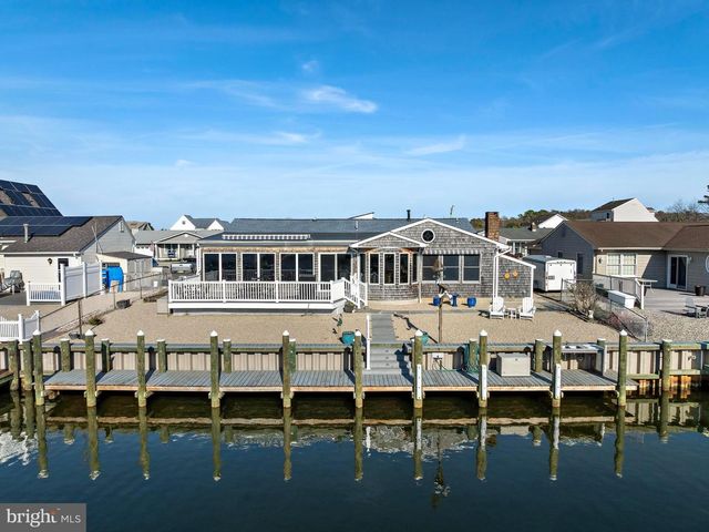 403 JERSEY CITY CT, Lanoka Harbor, NJ 08734