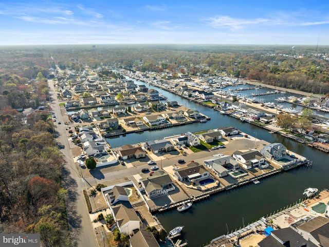 403 JERSEY CITY CT, Lanoka Harbor, NJ 08734