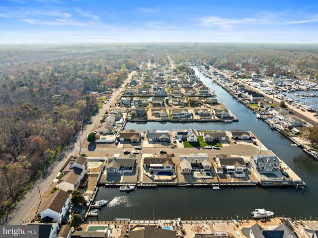 403 JERSEY CITY CT, Lanoka Harbor, NJ 08734