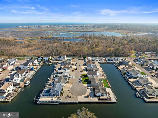 403 JERSEY CITY CT, Lanoka Harbor, NJ 08734