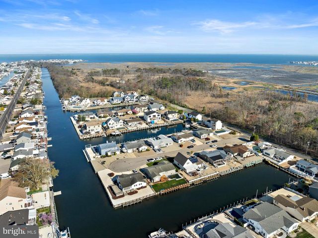 403 JERSEY CITY CT, Lanoka Harbor, NJ 08734