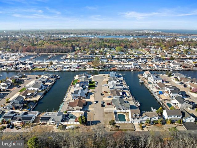 403 JERSEY CITY CT, Lanoka Harbor, NJ 08734