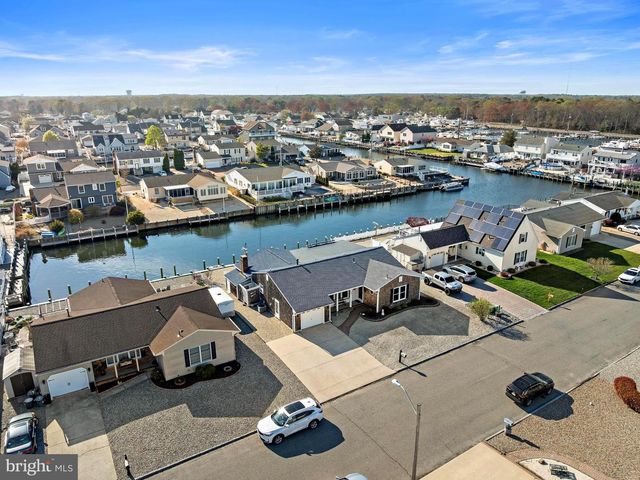 403 JERSEY CITY CT, Lanoka Harbor, NJ 08734