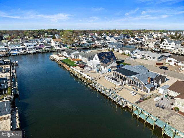 403 JERSEY CITY CT, Lanoka Harbor, NJ 08734