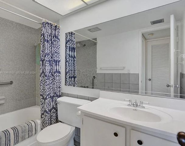 4047 NW 16 403, Lauderhill, FL 33313