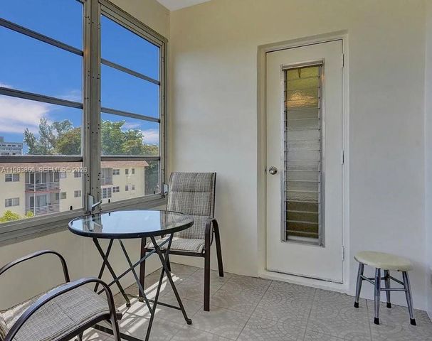 4047 NW 16 403, Lauderhill, FL 33313