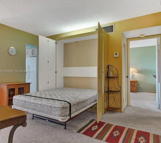 4047 NW 16 403, Lauderhill, FL 33313