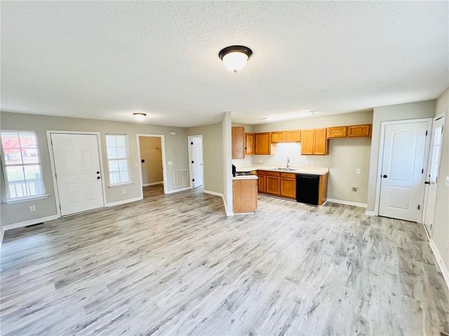 58 Kingston Pointe, Kingston, GA 30145