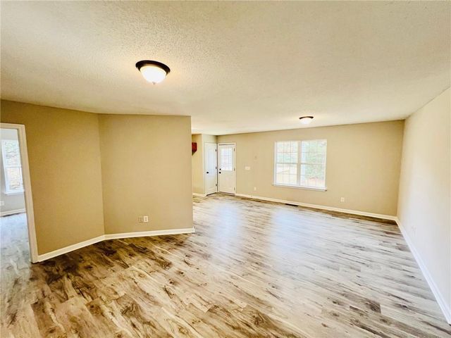 58 Kingston Pointe, Kingston, GA 30145