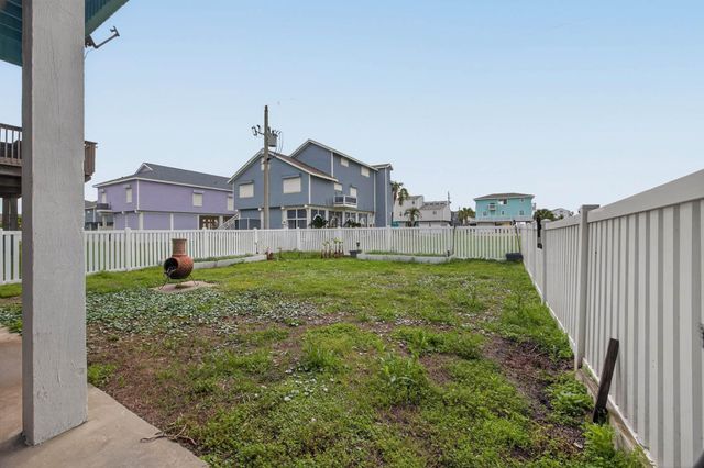 13649 Pirates Beach Boulevard, Galveston, TX 77554