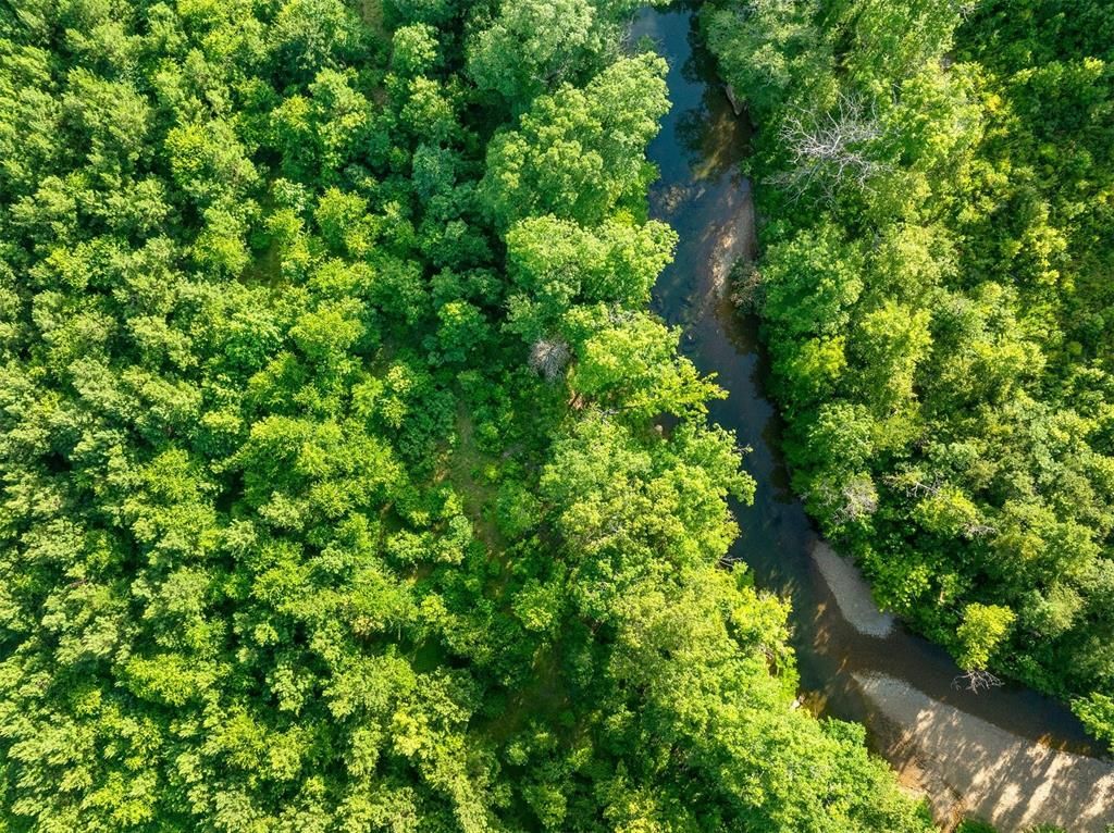 Image 5 of property listing at 5757 Pine Seed Trail, Broken Bow, OK 74728