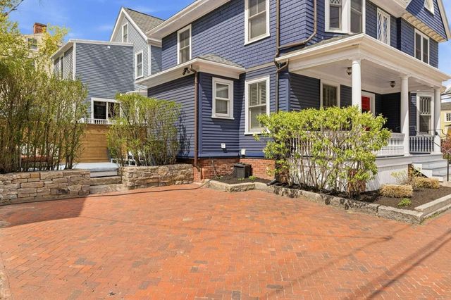 115 Court Street, Portsmouth, NH 03801