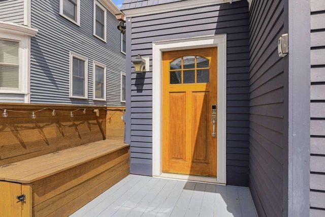 115 Court Street, Portsmouth, NH 03801