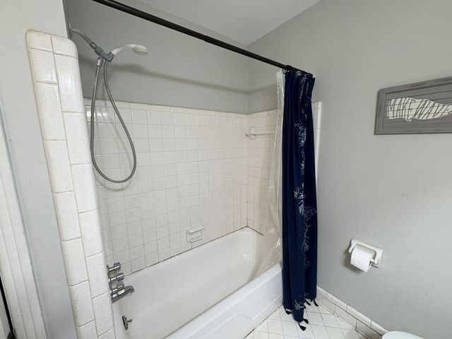111 S Valley Rd, Hendersonville, TN 37075