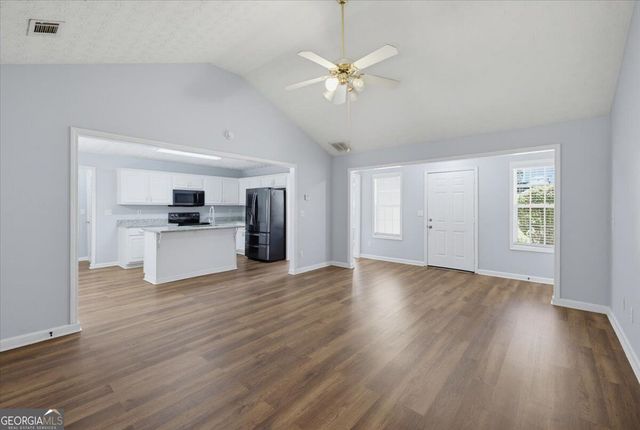 2625 Hidden Creek Drive, Loganville, GA 30052