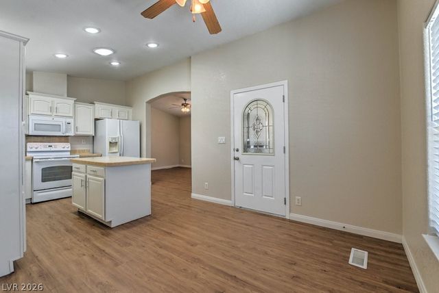 380 Bel Air Avenue, Pahrump, NV 89048