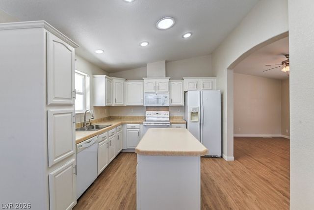 380 Bel Air Avenue, Pahrump, NV 89048