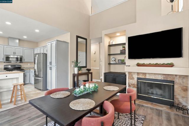 2348 Woodhill Dr, Pittsburg, CA 94565