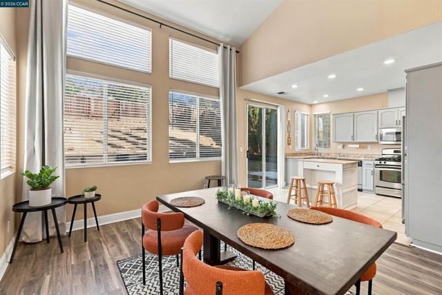 2348 Woodhill Dr, Pittsburg, CA 94565