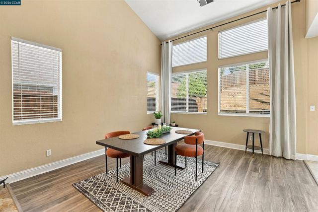 2348 Woodhill Dr, Pittsburg, CA 94565