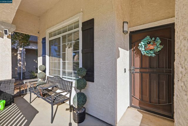 2348 Woodhill Dr, Pittsburg, CA 94565